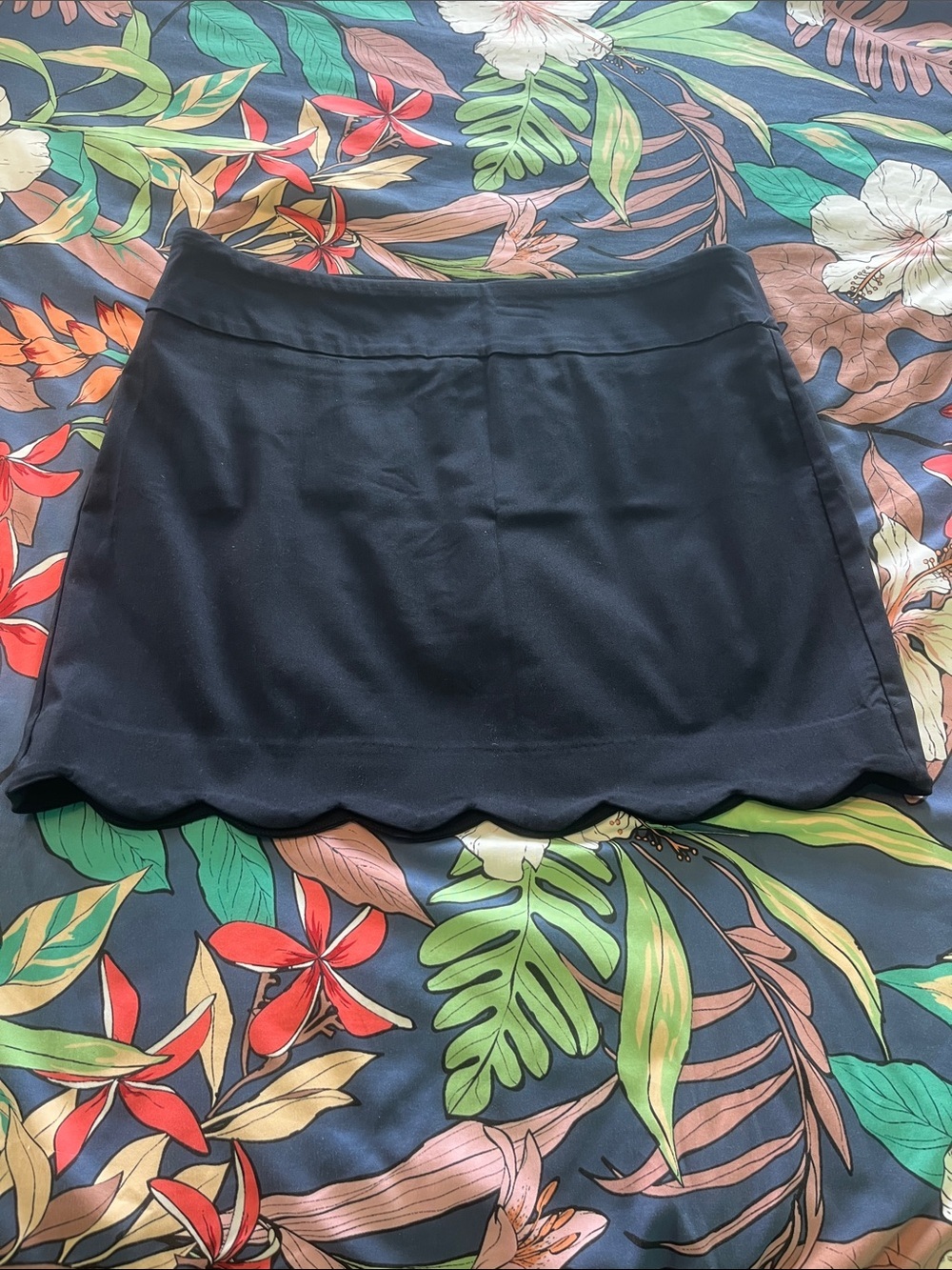 Dark navy blue scalloped hem mini skirt new